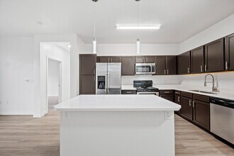 kitchen-2-park-hill-4000-1x1-a1-ash-d203-08-27-2026.jpg - Park Hill 4000