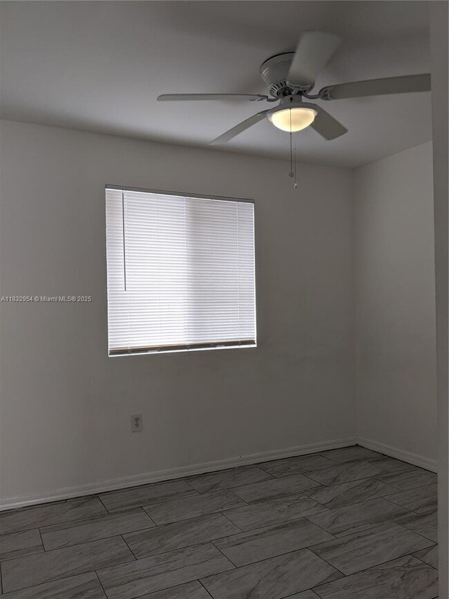Foto del edificio - 3015 NW 132nd Terrace
