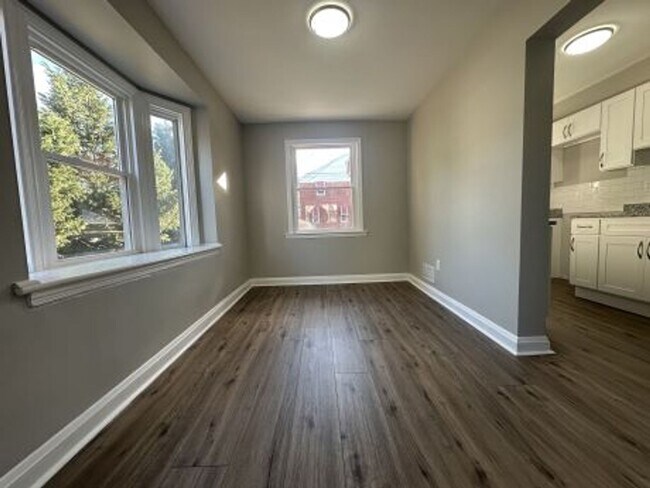 Foto del edificio - Three-Bedroom House in Essex