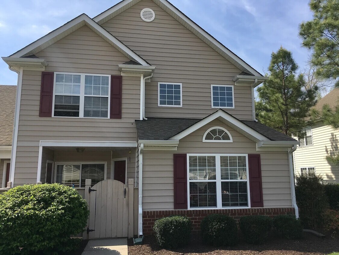Foto principal - 4728 Twin Hickory Lake Dr