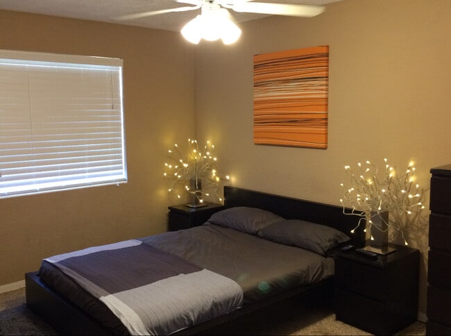 Photo - 1090 Margaret Dr House