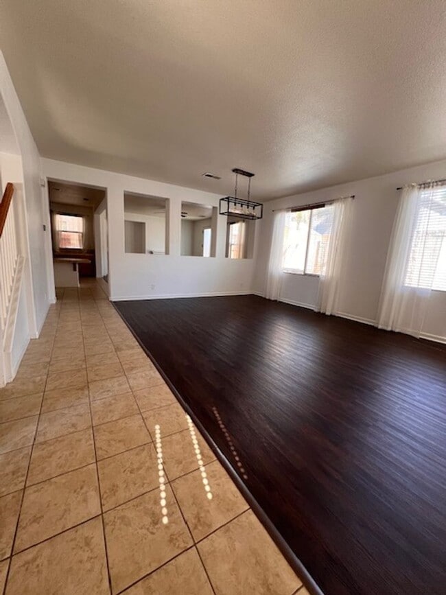 Building Photo - Available now! 5 Bedrooms and 4 full Bathr...