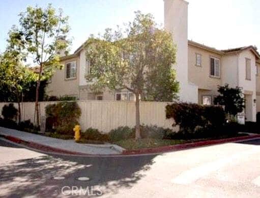 Building Photo - 449 Ridgeway