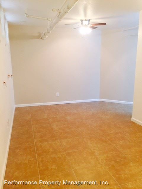 Foto del edificio - 1444 N Clarkson St