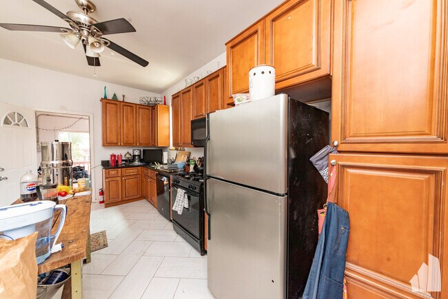 Photo - 1227 North Rockwell-2 Apartment
