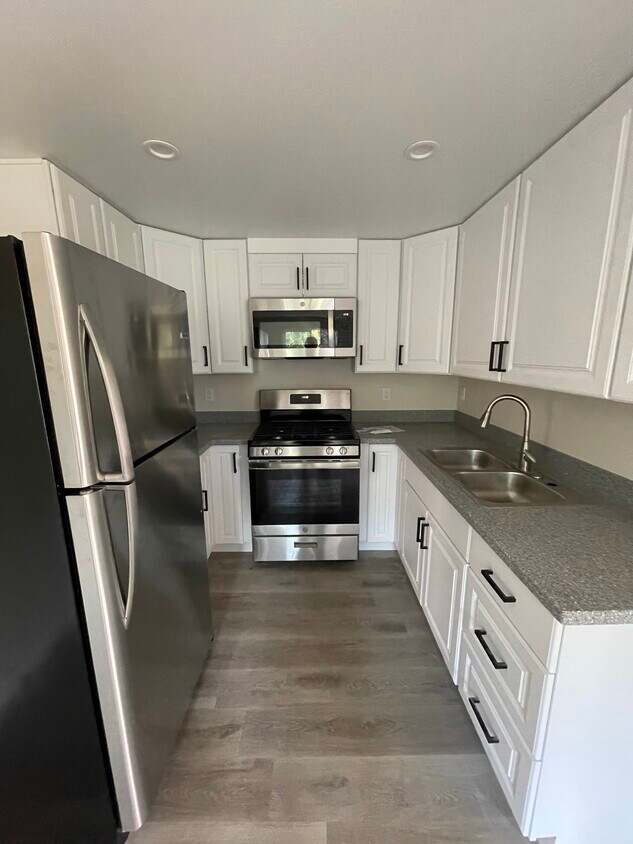 New Corian countertopd - 1028 E 2nd Ave