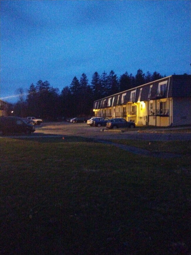 6 White Gate Dr Unit G, Wappingers Falls, NY 12590 Condo for Rent in