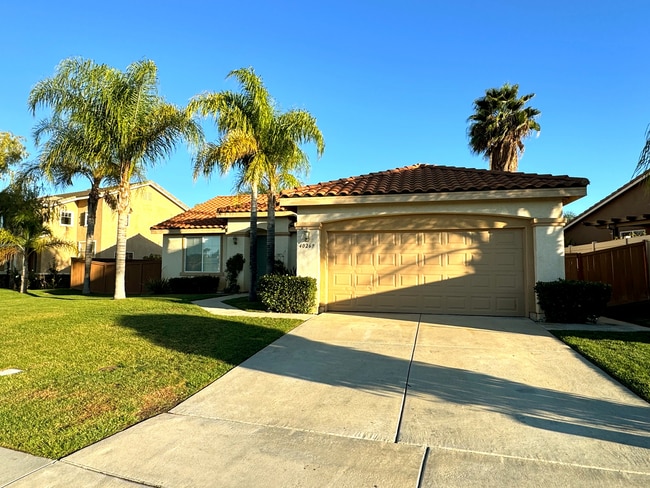 Building Photo - 40269 Miklich Dr