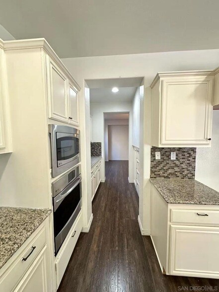 Foto del edificio - 1078 Augusta Cir