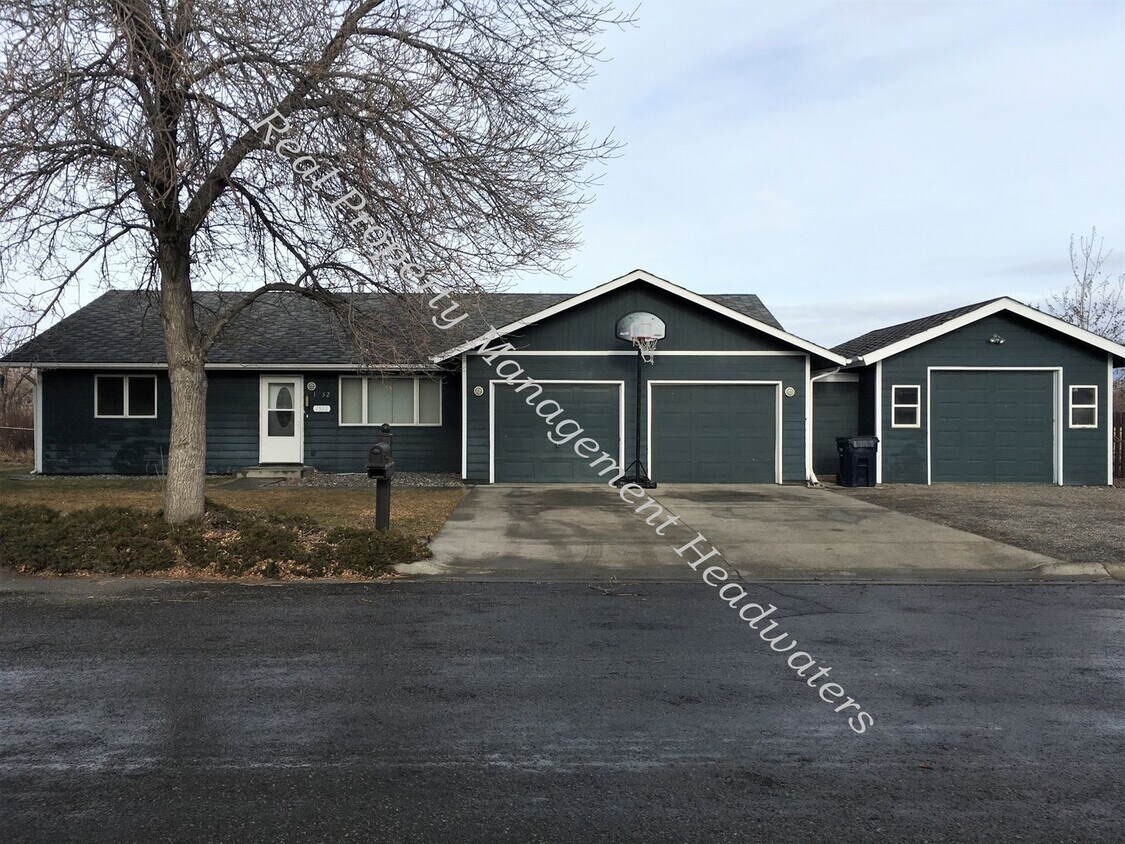 1532 Concord Rd, Helena, MT 59602 House Rental in Helena, MT