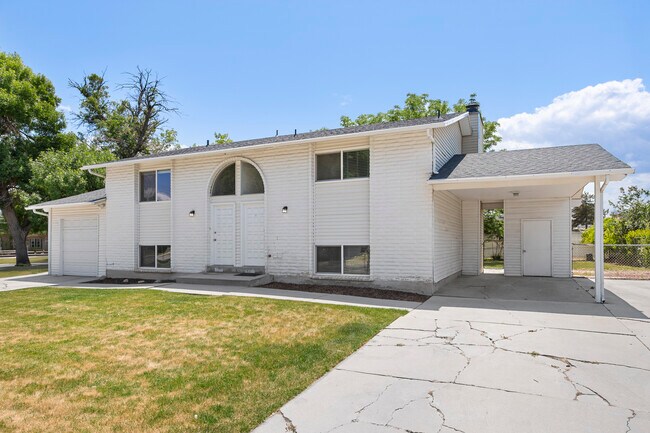 Foto del edificio - 2215 W Bonniebrook Dr