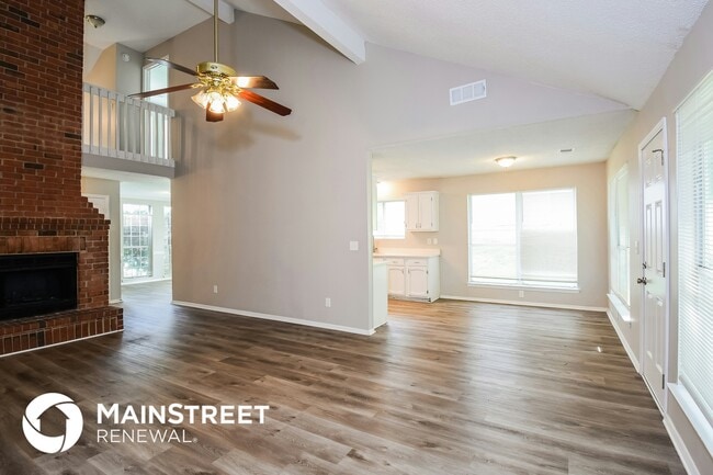 Building Photo - 492 Crestwood Ct