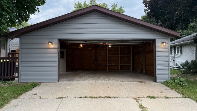 Building Photo - 509 Loomis Dr