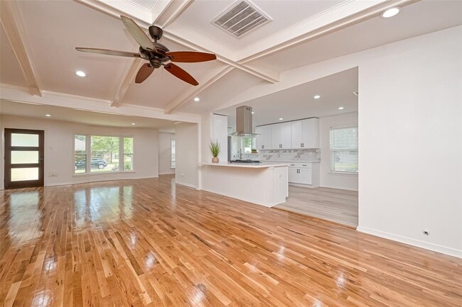 Foto del edificio - 6822 Hartland St