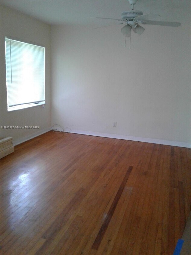 Foto del edificio - 6000 SW 76th St