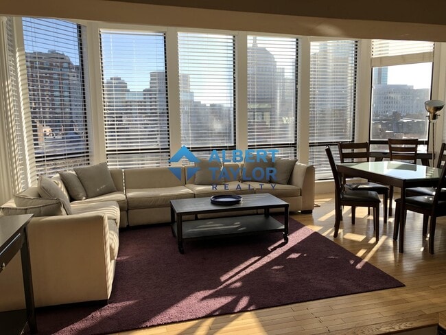 Building Photo - 110 Beacon St