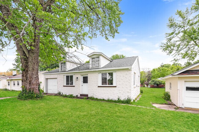 Foto del edificio - 132 Burgess Ave