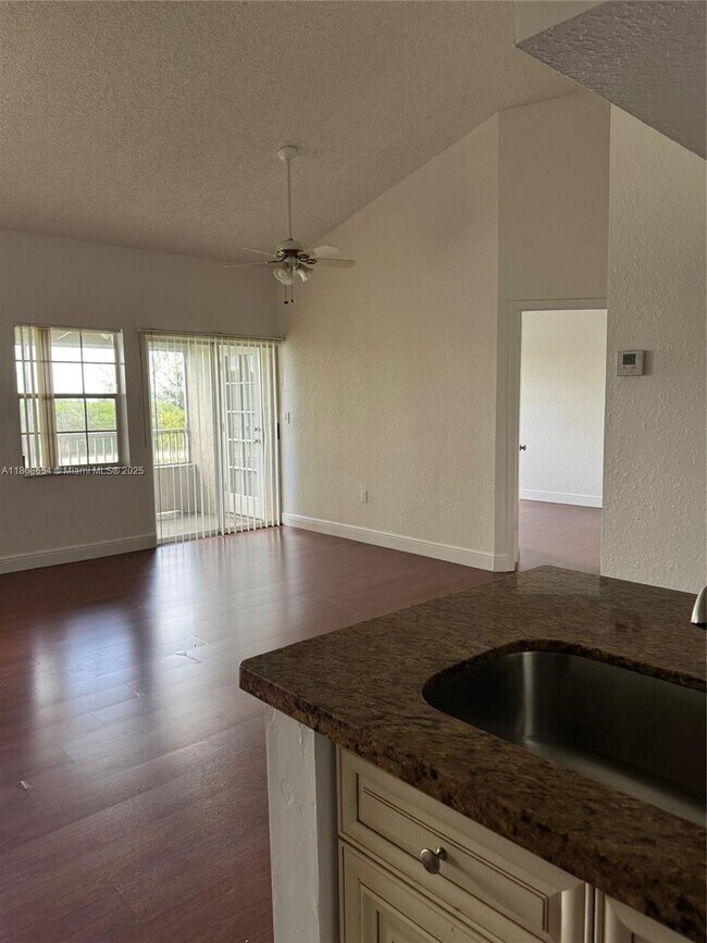 Building Photo - 2881 N Oakland Forest Dr
