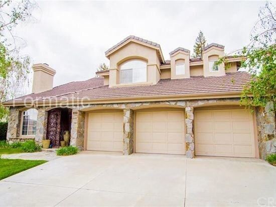 Primary Photo - 23235 Cuestport Dr, Santa Clarita, CA, 91354