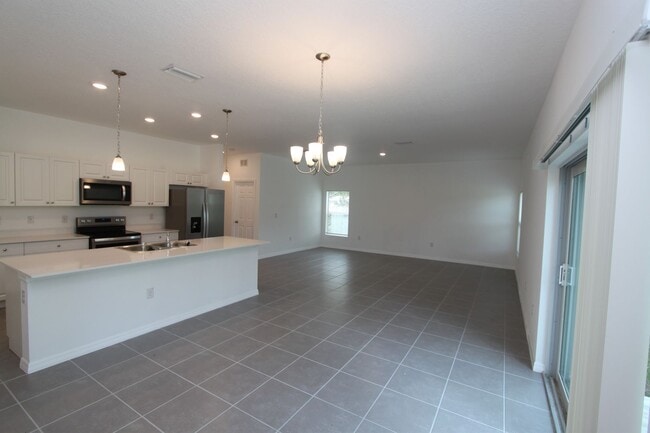 Building Photo - BEAUTIFUL 4 Br/2 Ba Home in Palm Bay!