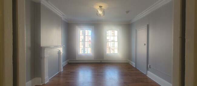 2 - 82 Lander St