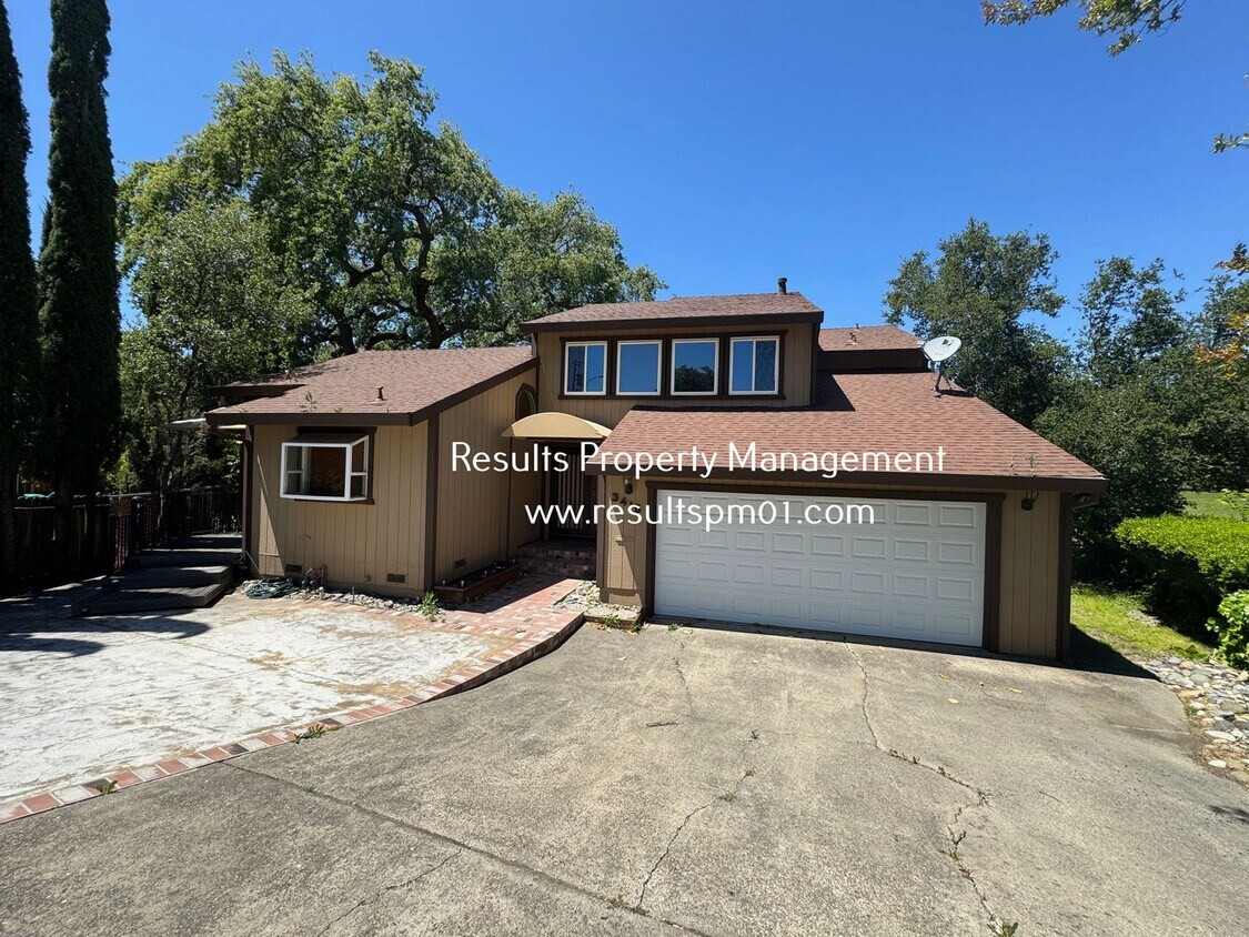 Primary Photo - Rocklin 3 Bed 2 Bath Gem