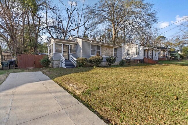 Foto del edificio - 1613 Hernando Dr