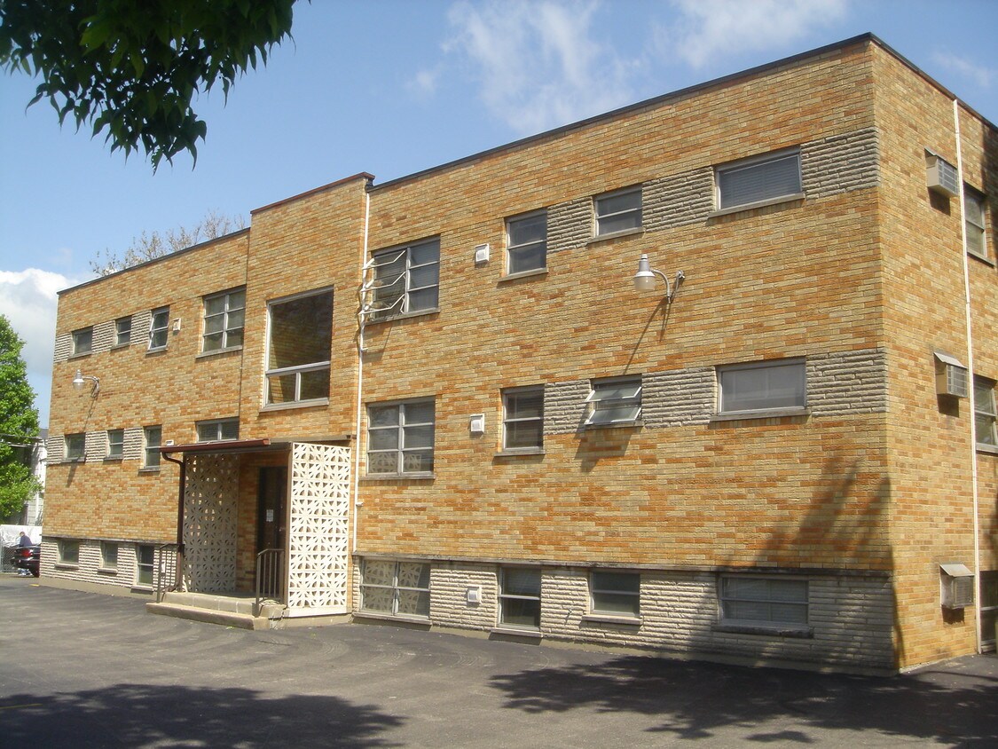 Primary Photo - 3828 Washington Ave