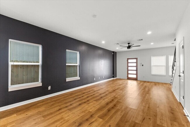 Foto del edificio - 6130 Conley St