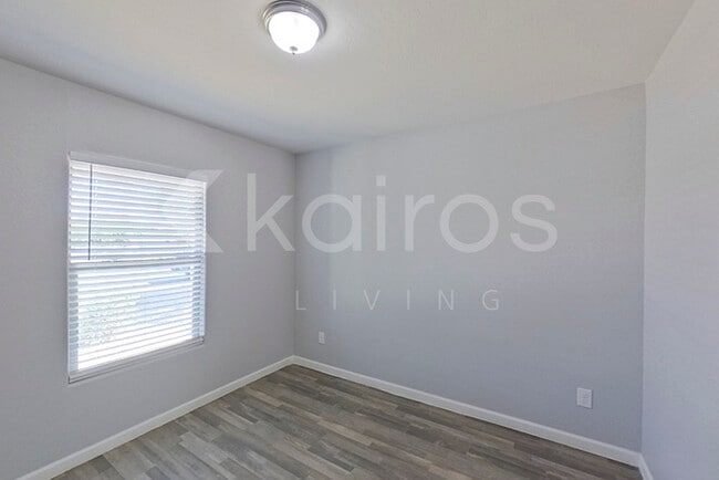 Building Photo - 179 W Impala Dr