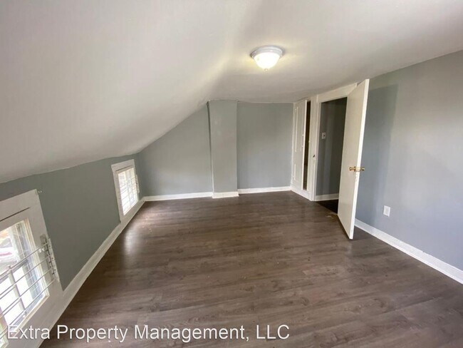 Building Photo - 4 br, 1 bath House - 442 St. Mary St.