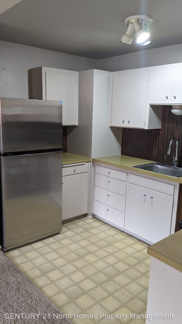 Foto del edificio - 1 br, 1 bath House - 952 100th Ave NE #F235