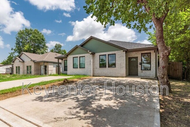 Foto del edificio - 5121 Southwind St