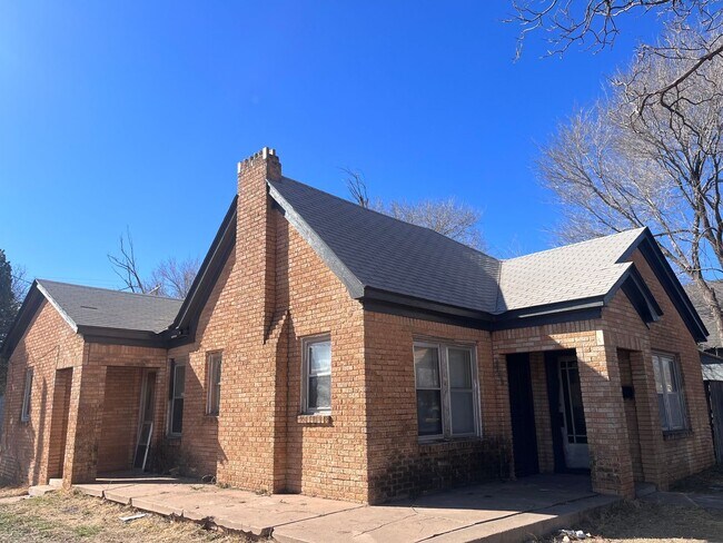 Foto del edificio - 2 Bed/1 Bath Newly Remodeled Single Family House