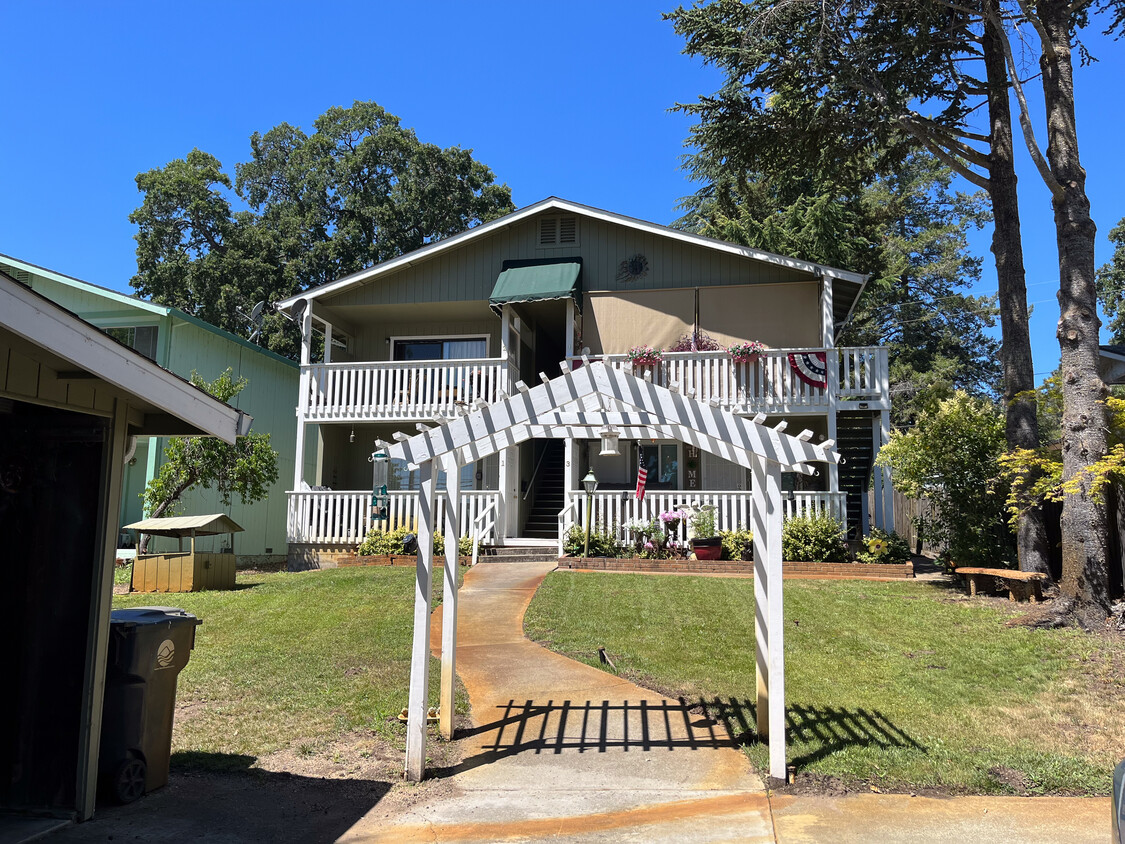 2667 Lakeshore Blvd Unit 3, Lakeport, CA 95453 - Apartments In Lakeport ...