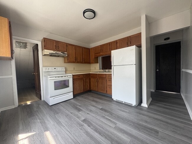 Building Photo - 1823 8th St