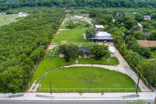 Building Photo - 501 Alderete Ln