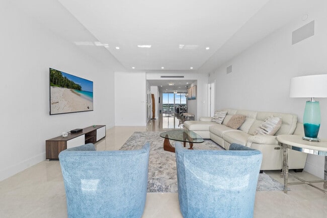 Foto del edificio - 3100 N Ocean Blvd