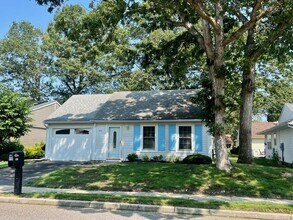 Building Photo - 342 Edinburgh Dr