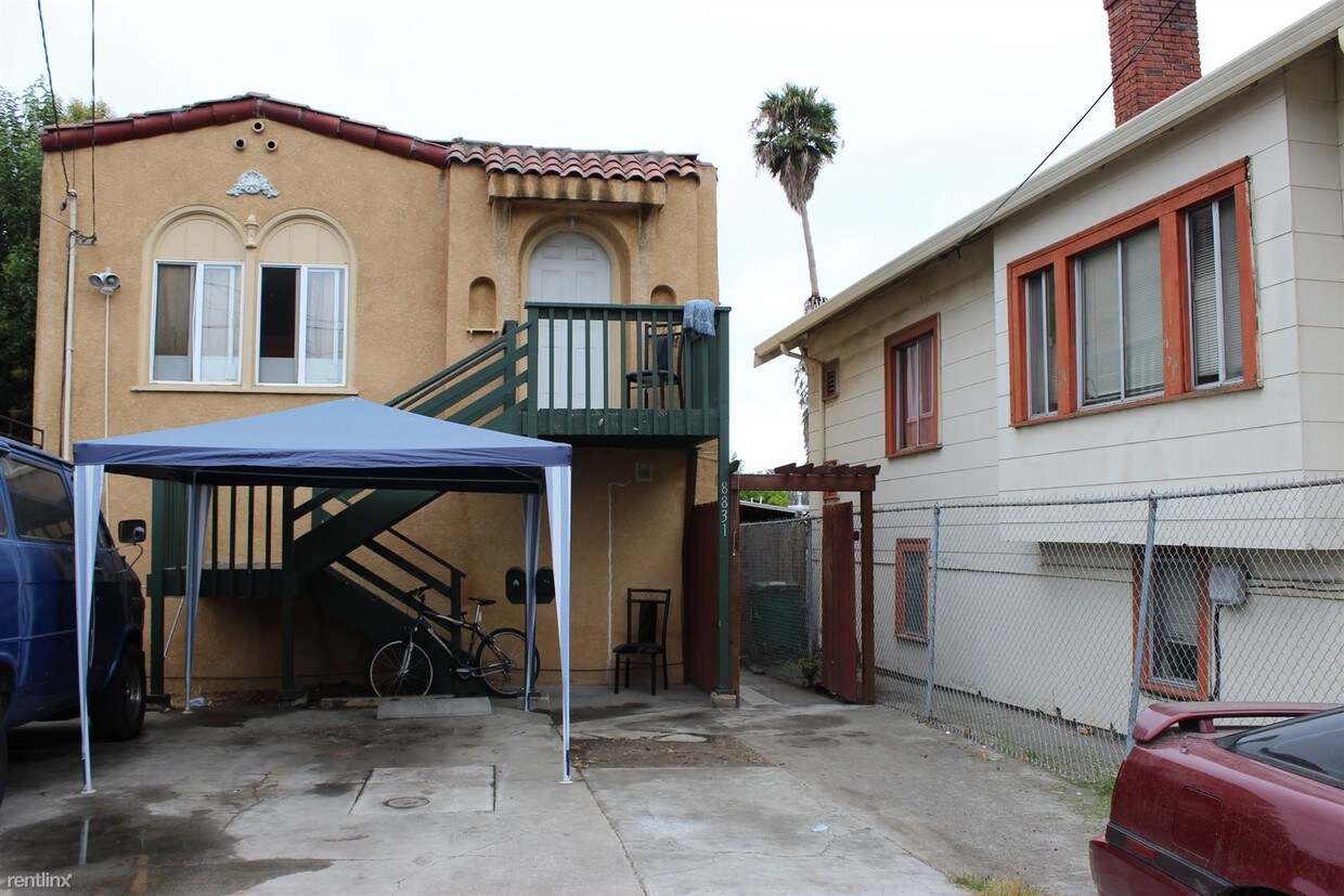 Primary Photo - 8831 D St