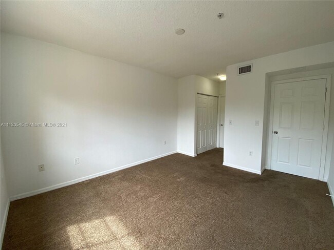 Building Photo - 2360 E Preserve Way