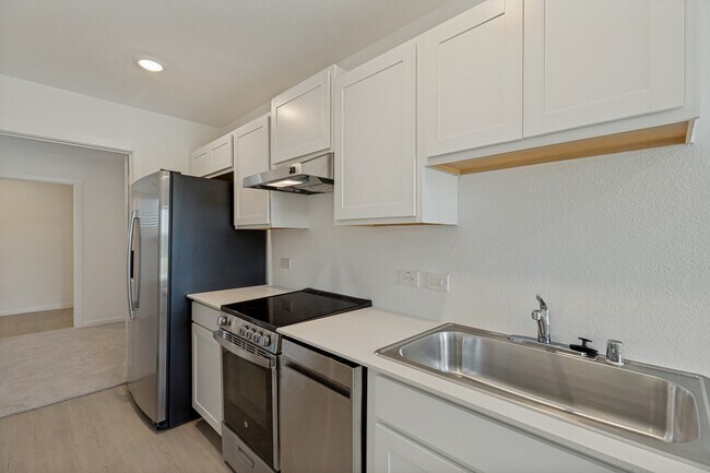 Foto del edificio - 1037 Bishop Creek Dr