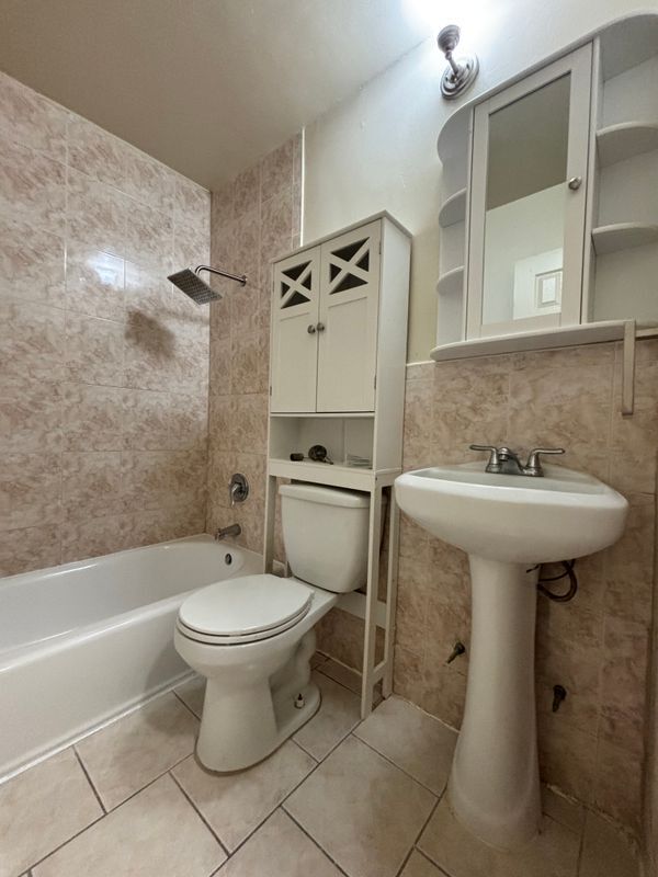 Foto del edificio - 3802 Barnes Ave
