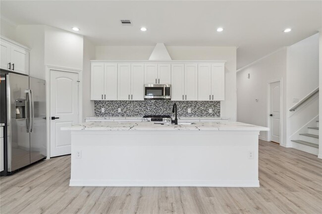 Building Photo - 9711 Champion Heavens Dr