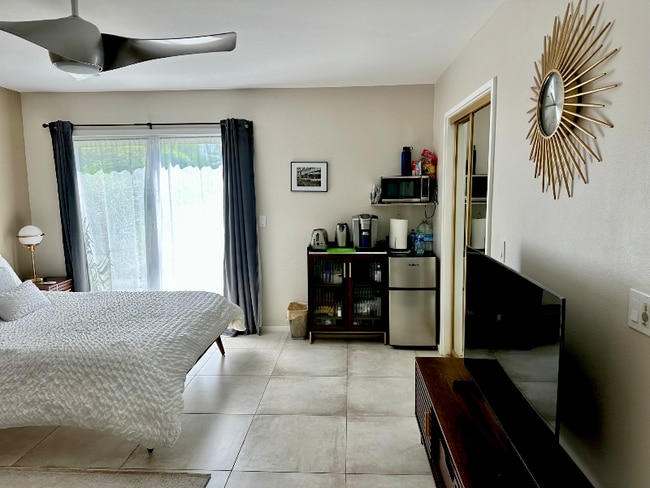 Foto del edificio - 3155 Ramon Rd