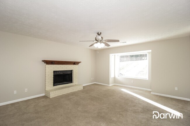 Foto del edificio - 3736 Chapel Hill Rd