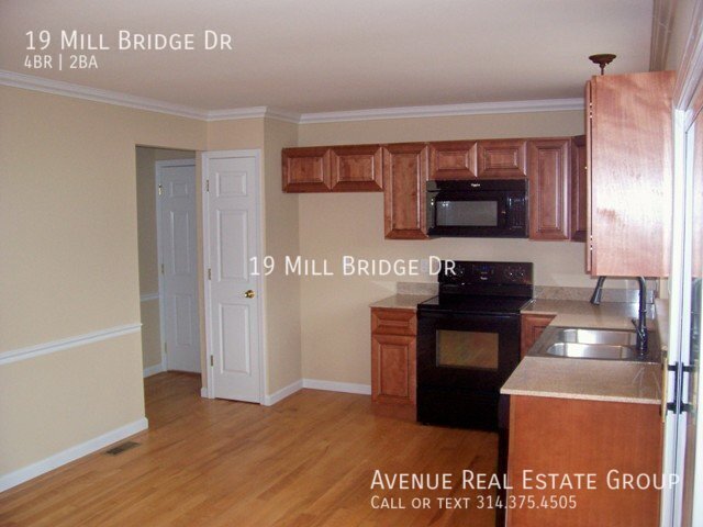 Building Photo - Beautiful 4BR St. Peter's Home!