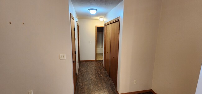 Foto del edificio - 712 Autumn Ridge Ct