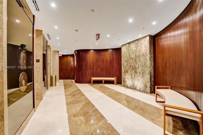 Building Photo - 19667 Turnberry Way