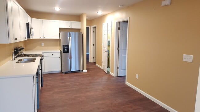 Building Photo - Fresh start calling, 3 Bedroom Rental Available!